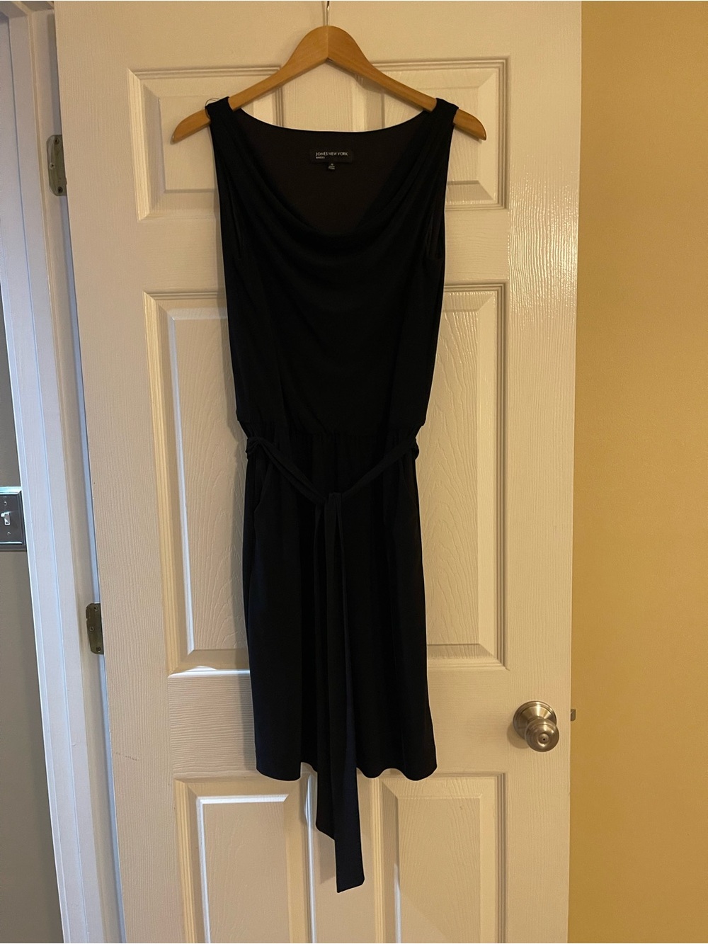 Jones New York Black Sleeveless Midi Dress with Tie Waist